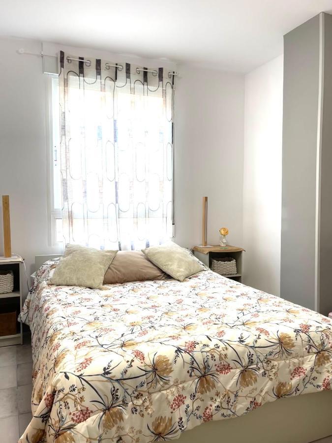 Comfortable Carolina En Alicante Bagian luar foto