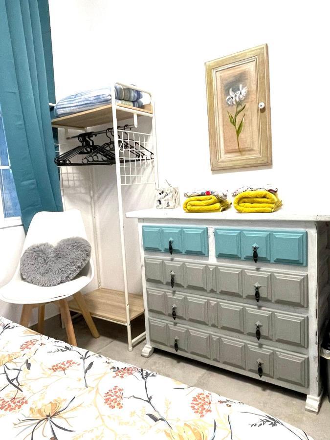 Comfortable Carolina En Alicante Bagian luar foto