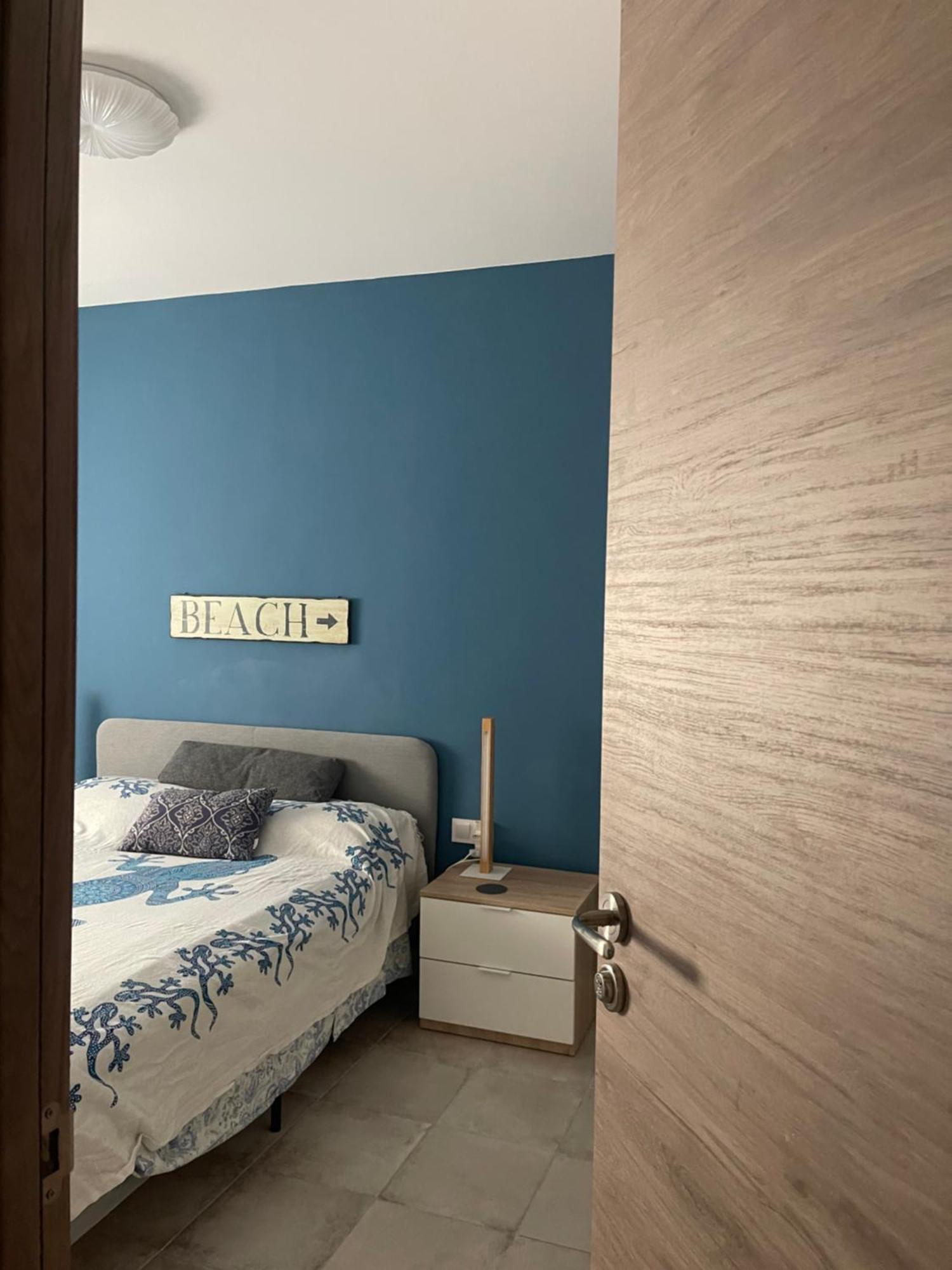 Comfortable Carolina En Alicante Bagian luar foto